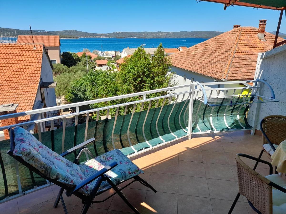 Apartment Gotovina Biograd Na Moru Extérieur photo