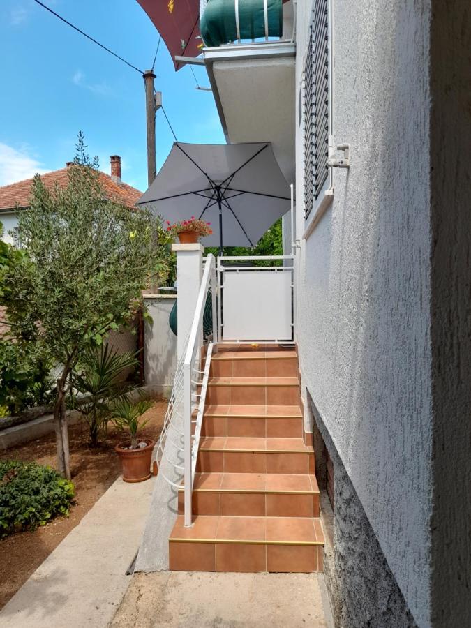 Apartment Gotovina Biograd Na Moru Extérieur photo